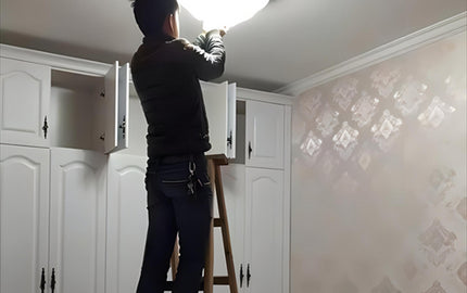 Understanding Causes of Dimming Lights That Won't Turn Off in Your Home