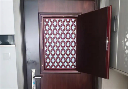 Exploring the Dimensions of Classic Antique Doors and Windows