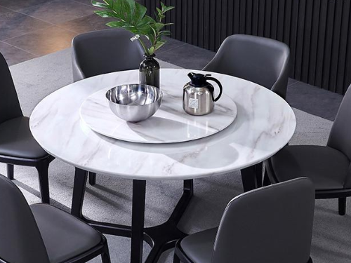 How to Adjust Gaps in a Extendable Dining Table