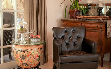 Statement Seating – Elegant Club Chair for Any Room