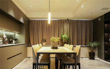 Do You Need a Table Mat for a Rock Slab Dining Table?