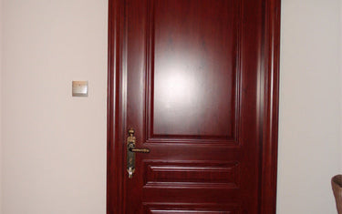Choosing the Right Door: Solid Wood Composite vs. Solid Wood Particle