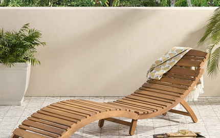 From Balcony to Beach: A Versatile Chaise Lounge for Every Setting