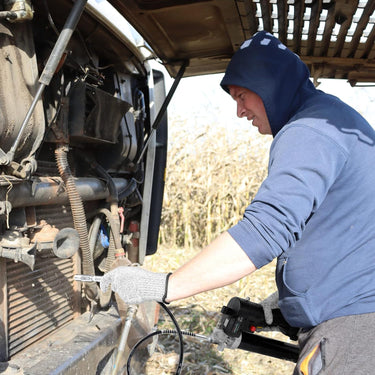 Electric Grease Gun 21V, Cordless Grease Gun, Grease Gun Battery Powered with 47'' Pressure Hose for Large Vehicles （Battery Not Included (Makita, 12000)